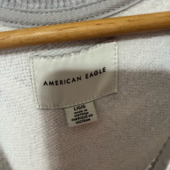 American Eagle Gray Camouflage, Print Sweatshirt Size Large NWT - Picture 4 of 5